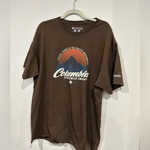 🌻New Columbia brown graphic tee men’s size large